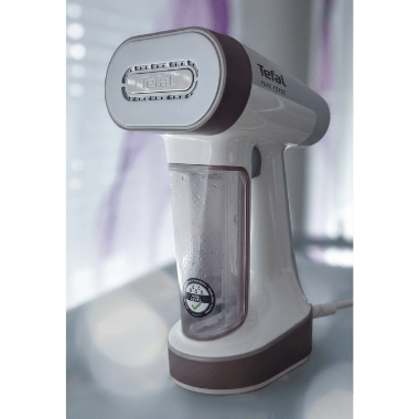 Tefal Pure Force Dampfglätter frontal fotografiert